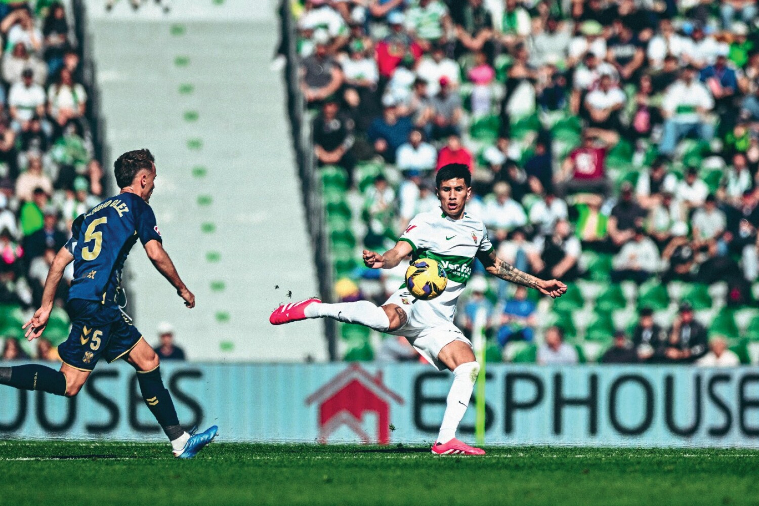 ESPHOUSES, official sponsor of Elche C.F.