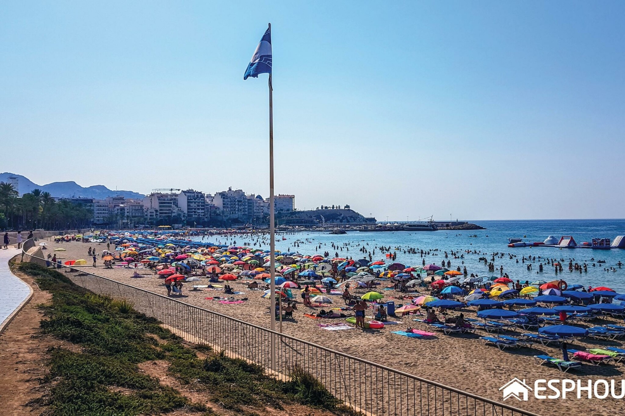 More than 600 blue flags will fly on Spain's beaches in 2022