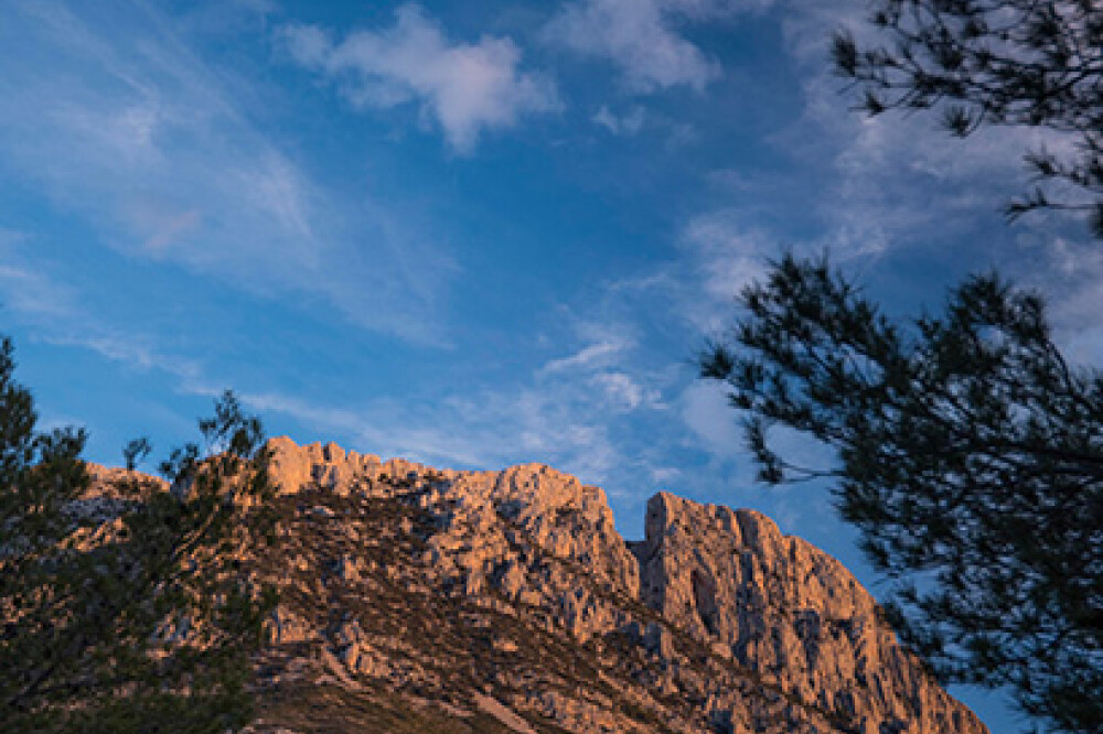 Gastronomy, leisure, mountaineering and beaches