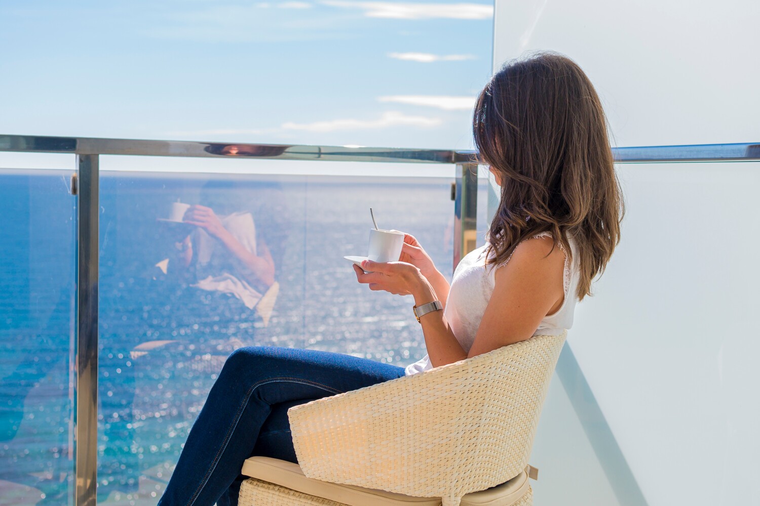 Buying a Property with Sea Views: Factors That Multiply Its Investment Value