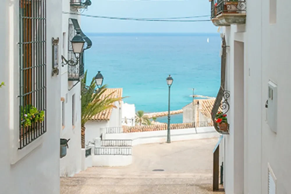 The charm of a village, next to a big city