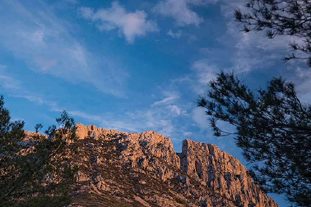 Gastronomy, leisure, mountaineering and beaches